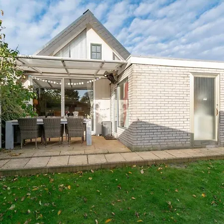 Attractive Near * Sint Maartensvlotbrug