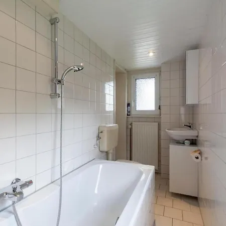 Nyaraló Attractive Near Sint Maartensvlotbrug