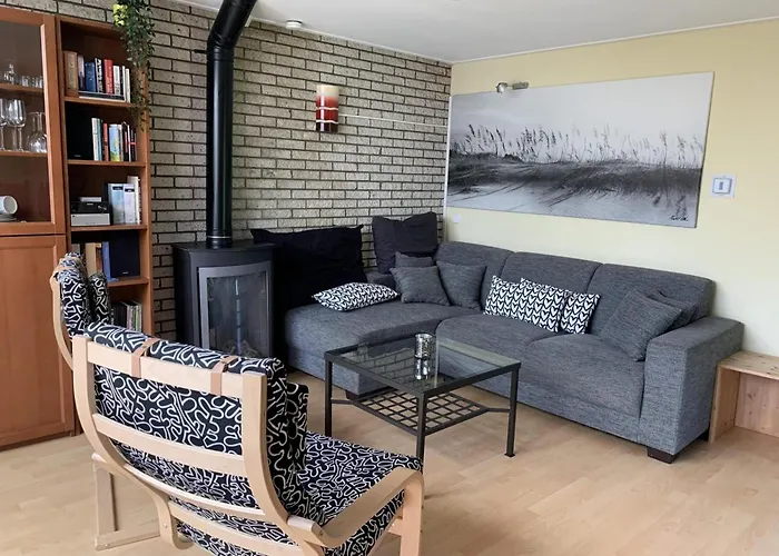 Attractive Near Dom wakacyjny Sint Maartensvlotbrug